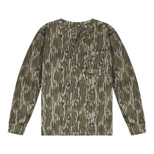 Mossy oak long sleeve with buttons